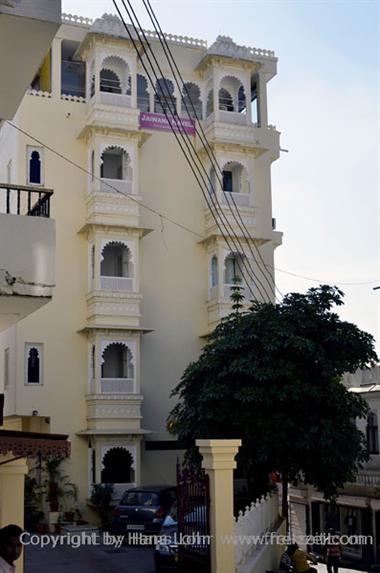 05 City-Walk,_Udaipur_DSC4420_b_H600